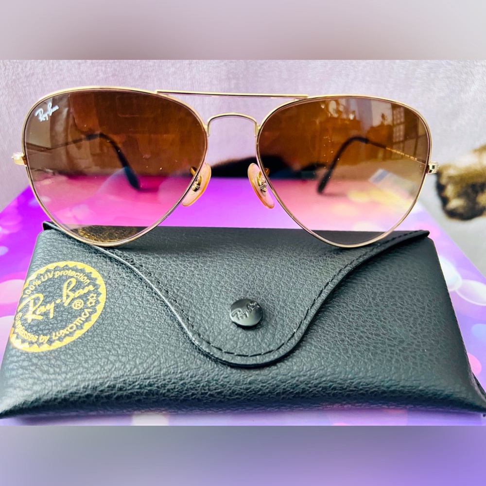 RAYBAN AVIATOR #58014 Made in Italy with case as shown.